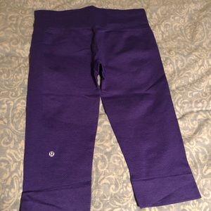 LuluLemon cropped pants
